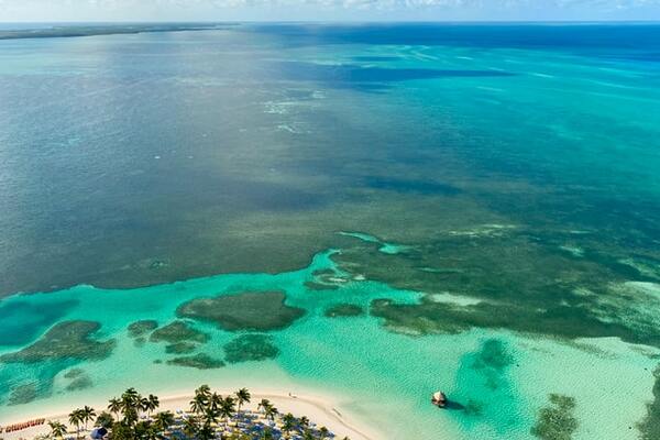 CocoCay, Bahamas Royal Caribbean Private Island | by Fernando Jorge on Unsplash 600x400