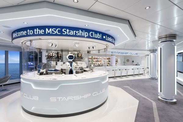 MSC Starship Club, featuring Rob the bartender