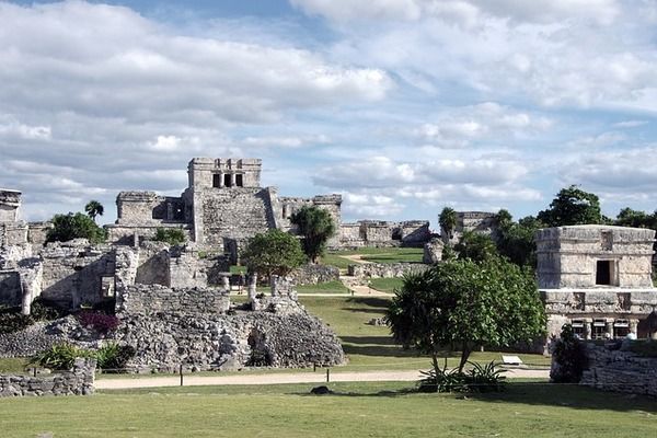 Tulum the Mayan City not far from Cozumel overlooking the ocean | 600x400