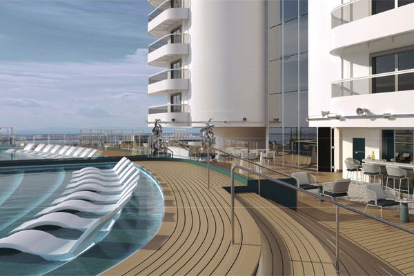 Deck 8 - infinity pool on MSC Seashore | 600x400