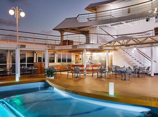 The Grill at night time, Silver Whisper