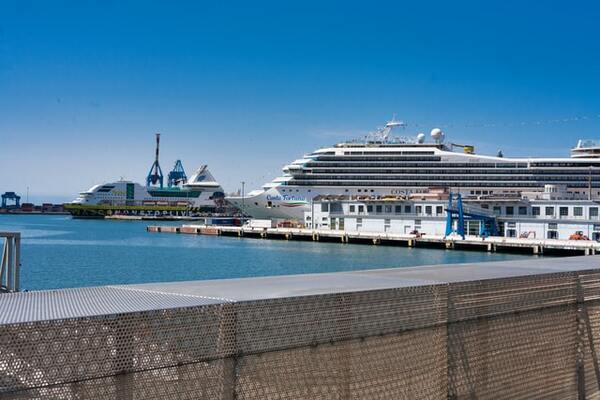 Arriving at the Cruise Terminal in Port of Genoa, Genova, Italia to cruise onboard the Costa Fortunat | by Daniele DAndreti 600x400