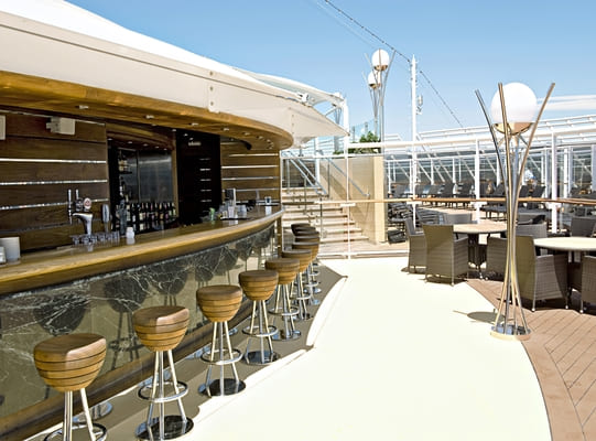 One bar next to the One Pool on MSC Splendida Yacht Club area