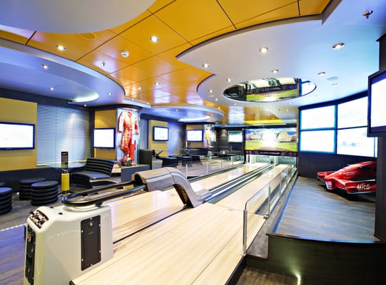 Image of MSC Splendida - the Sports bar with F1 Simulator and bowling alley