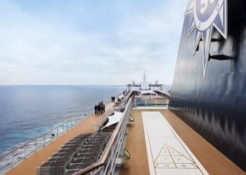 MSC Armonia, shuffleboard