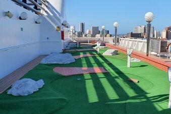 MSC Orchestra, Mini Golf on your msc boat trips